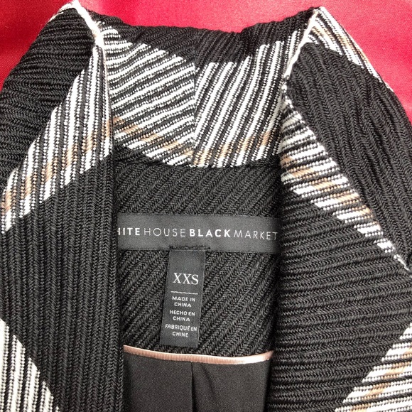⭐️NEW⭐️White House Black Market (WHBM) Black & White Plaid Wool Coat - Picture 5 of 9